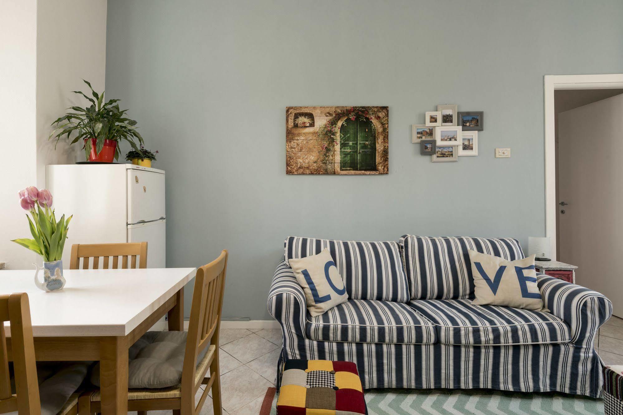 Апартаменти Casa Sofia -Airport Free Shuttle-H24 Бергамо Екстер'єр фото