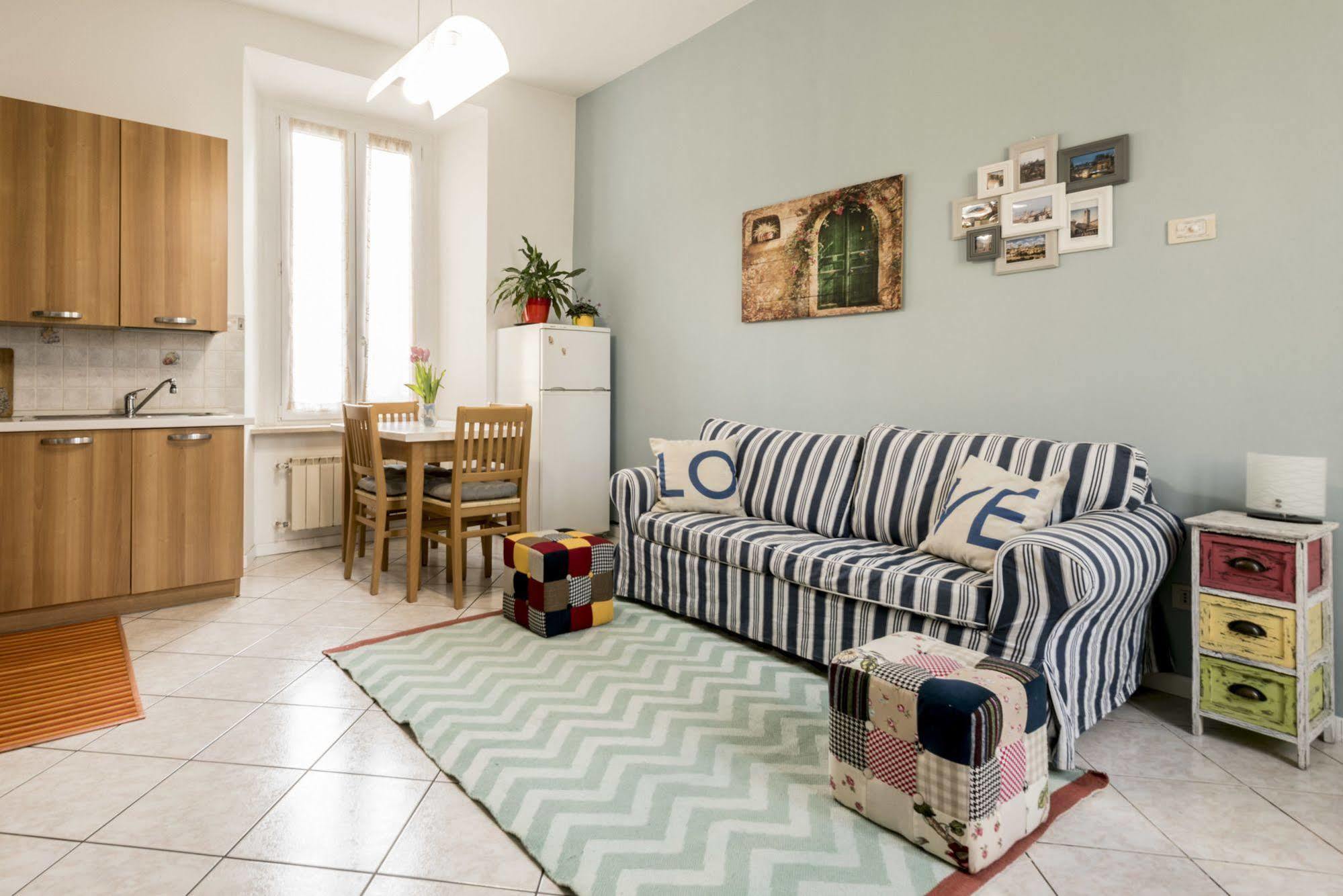 Апартаменти Casa Sofia -Airport Free Shuttle-H24 Бергамо Екстер'єр фото